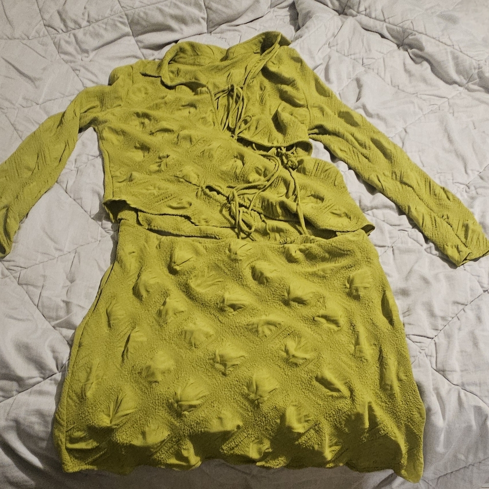 Green Ruched Two Peice Set - Picture 3 of 3